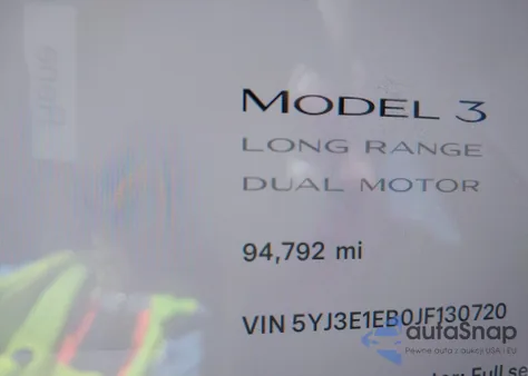2018 Tesla Model 3 Long Range/Performance z USA, uszkodzony, nr VIN 5YJ3E1EB0JF130720
